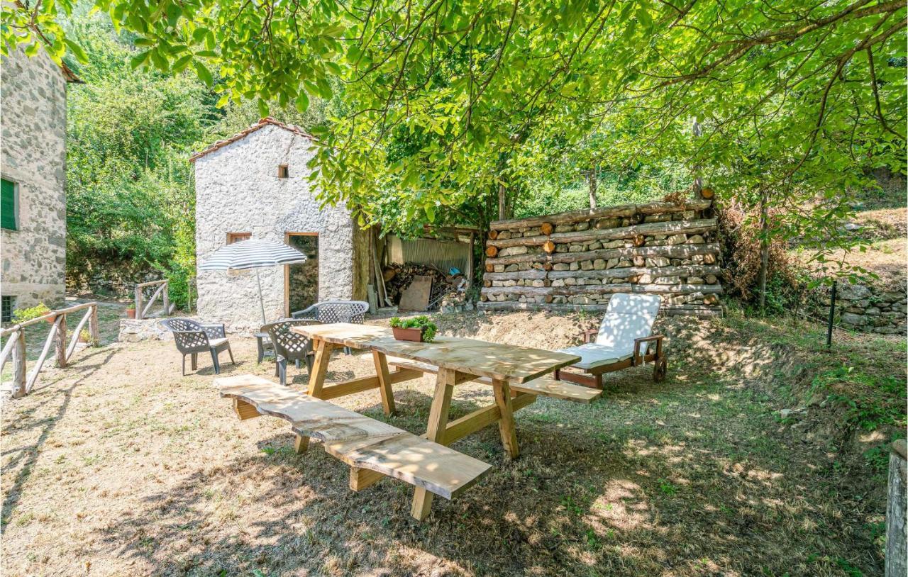 Stunning Home In Longoio With Kitchen Monti di Villa Exterior foto